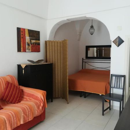 Vico Anglani Guest House Ostuni Bagian luar foto