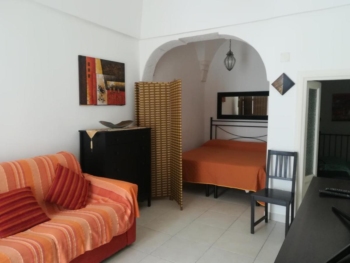 Vico Anglani Guest House Ostuni Bagian luar foto