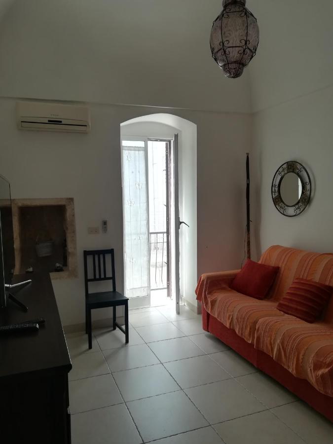 Vico Anglani Guest House Ostuni Bagian luar foto