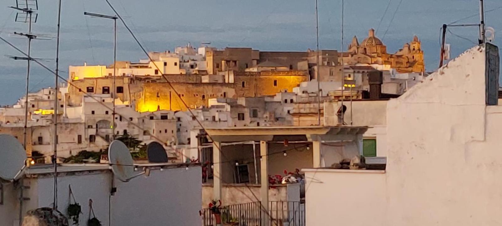 Vico Anglani Guest House Ostuni Bagian luar foto